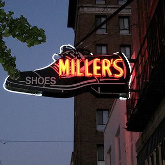Miller Shoe Parlor: Jackson, MI: Men's, Women's & Kid's Shoes